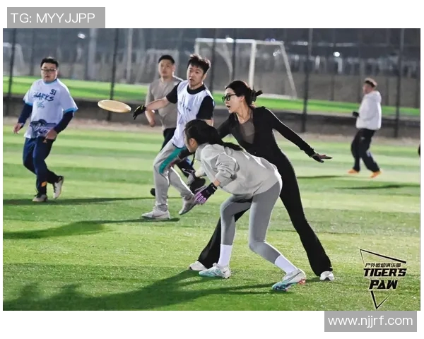 重庆飞盘队技术创新再攀高峰引领飞盘运动新潮流