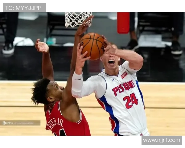 底特律活塞对阵芝加哥公牛精彩直播全程回顾与赛后分析