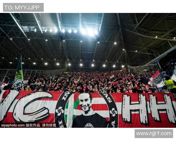 欧冠门票系统崩溃数万球迷排队长达12小时争抢梦寐以求的比赛门票 欧冠门票系统崩溃数万球迷排队长达12小时争抢梦寐以求的比赛门票