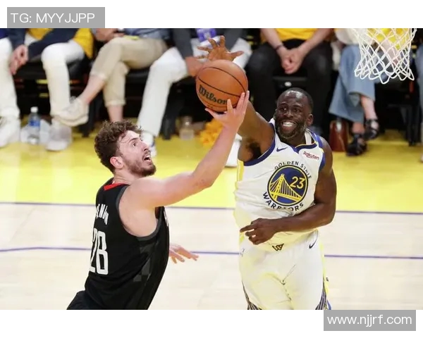 火箭与勇士的激烈对决四月一日精彩回顾与赛后分析