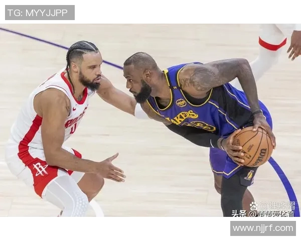 湖人对阵雄鹿莫里斯表现出色助力球队争夺季后赛席位