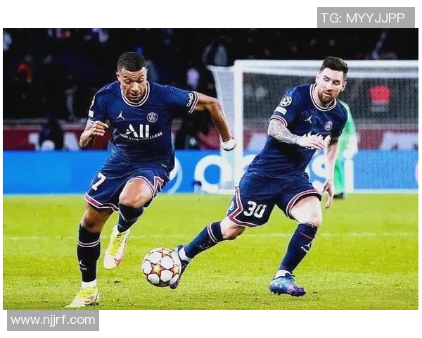 里尔与巴黎圣日耳曼2019赛季精彩对决回顾与分析