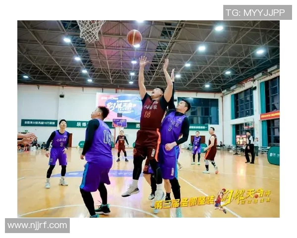 陈林坚的成长之路与职业生涯探索：从青涩少年到篮球场上的闪耀明星