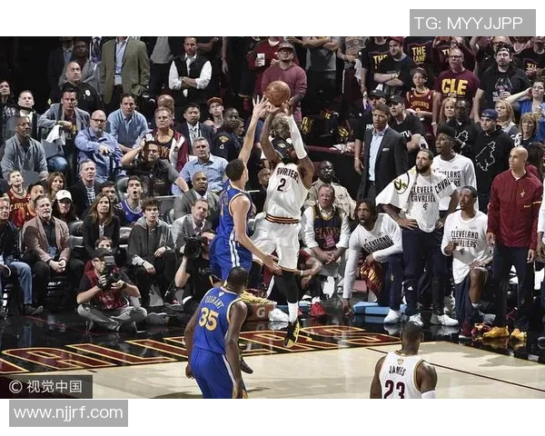 勇士与骑士季前赛精彩对决录像回顾分析与亮点总结