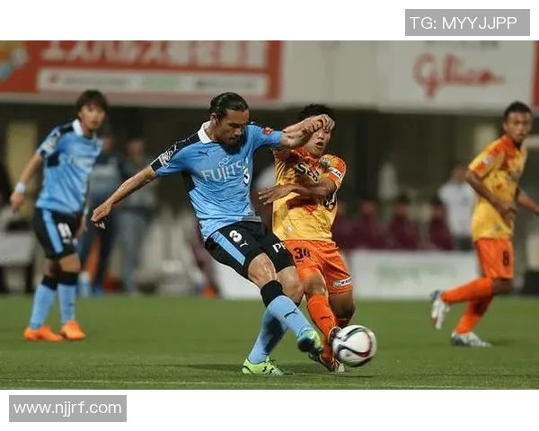 千叶市原与冈山的激烈对决展现足球魅力与团队精神